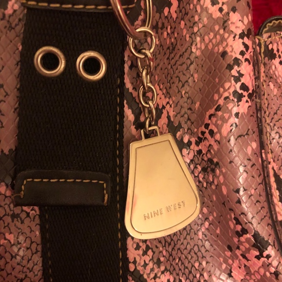 Holiday price drop SALE Nine West Pink Snakeskin Duffel Handbag - Picture 3 of 8